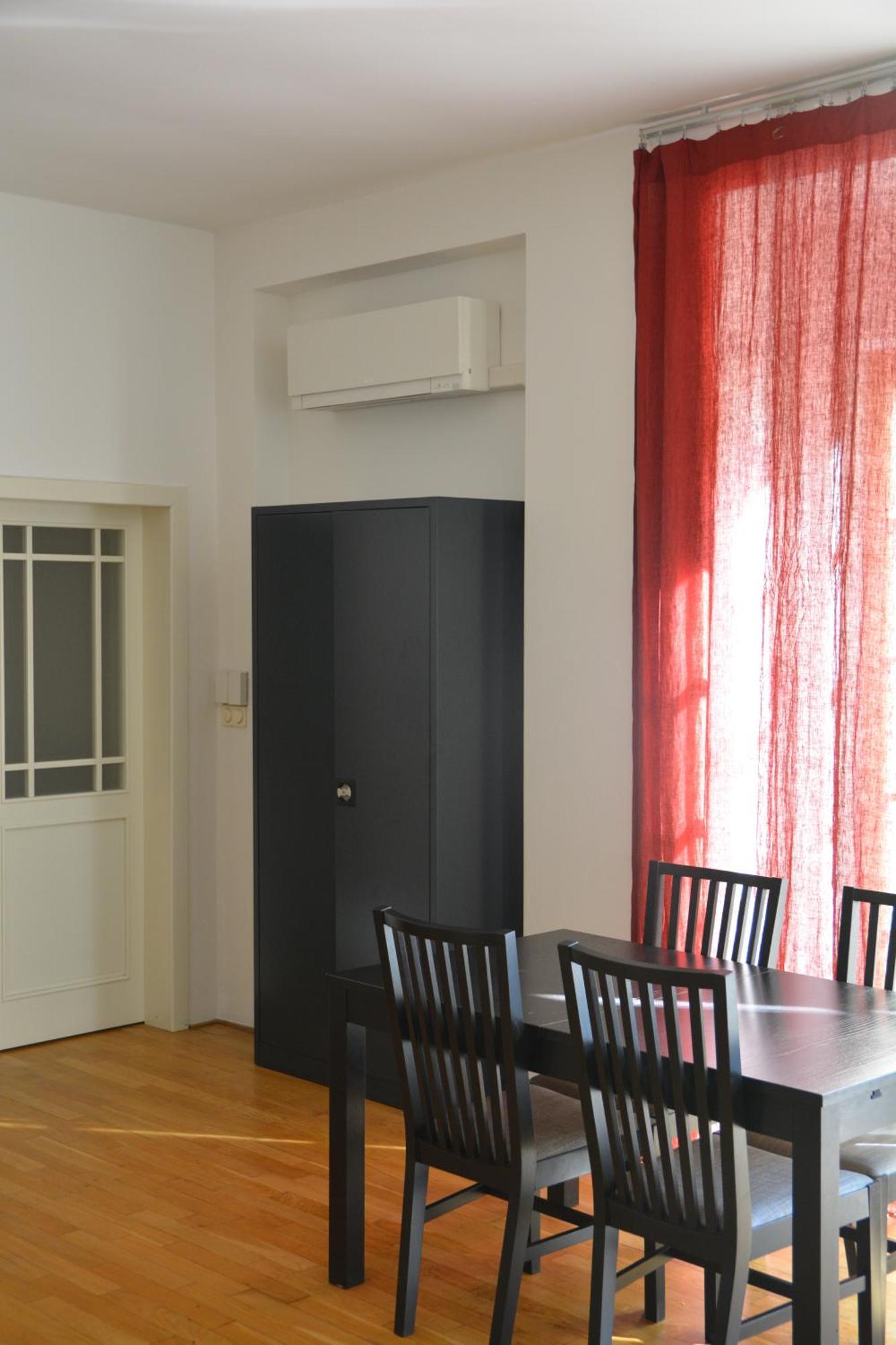 City Centre Garden Apartment With Parking 프라하 외부 사진